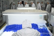 보건, 의료 제품 생산업체 찾은 산업장관