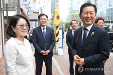 사회복지기관 만나샘 찾은 민주당 정청래 대표
