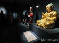 덕림사 명부전 목조지장보살삼존상 전시