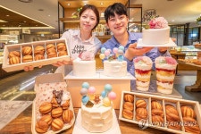 현대그린푸드카페베즐리한전본사점 | 현대그린푸드, 베즐리에서 가정의 달 디저트 선물 준비해보세요