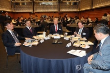 격화하는 AI 패권 전쟁…