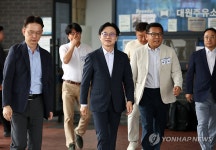김정관 산업장관, 착한주유소 방문
