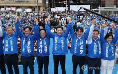 기념촬영하는 정원오 후보