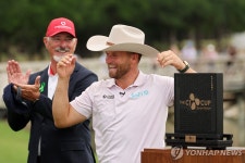 김시우, PGA 투어 더CJ컵서 3타차 준우승…클라크는 '역전 우승'