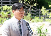 인사말 하는 임영석 국립수목원장
