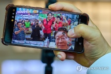 李대통령, 강동구 전통시장 '깜짝방문'…상인들 