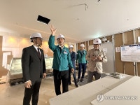 김성수 해운대구청장, 백화점 사고 현장 방문