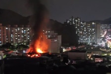 부산 사하구 조명공장 화재로 8천여만원 피해…2시간만에 진화