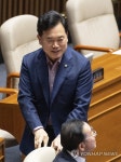 본회의 참석한 김승수 의원