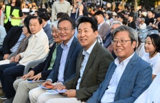 [동정] 오세훈 시장, 서울시향 강변음악회 관람