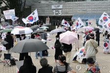 잠실개표소 봉쇄 시위 계속