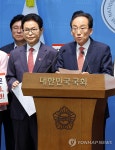 소통관 기자회견 하는 추경호·이철우