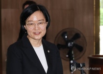 소감 밝히는 한성숙 신임 국무총리