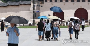'양산 필수' 본격 더위 시작