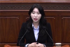 창원시의회 개원 이래 첫 현역의원 출산…이원주 의원 90일 휴가
