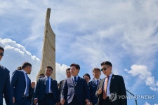 이재명 대통령, 몽골 자이승 전망대 방문