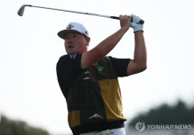 임성재, 디오픈 1R서 66타 공동 2위…선두 수버에 1타차