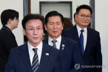 민주당 공명선거 실천 서약식 참석하는 김민석·정청래·송영길 후보