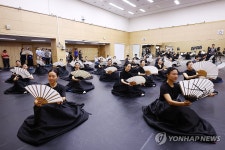 세종 백스테이지 투어에서 만나는 예술단 연습 장면