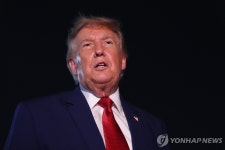 트럼프 지지도 또 역대 최저로 하락…중간선거 '빨간불'