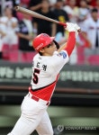 홈런 날리는 김도영