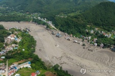 네팔 대홍수 사망자 160명으로 늘어…