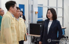 이미선 기상청장, 예봉산 기상레이더관측소 현장점검