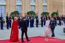 국빈만찬 참석하는 이재명 대통령 부부