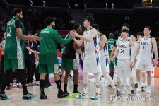 사우디 상대로 승리 거둔 농구 대표팀