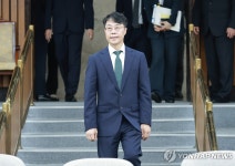 인사청문회 참석하는 김성수 대법관 후보자