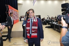기자회견 마친 모레노 감독