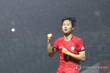 엄지성 '엄청난 헤트트릭'
