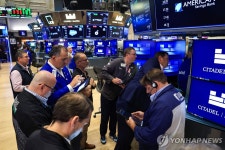 앤트로픽, IPO 11월로 연기…AI 개발 속도조절론 속 투자자 접촉
