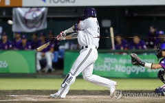 1타점 2루타 날리는 박준순