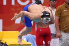 400m 자유형 계영 출전한 김우민