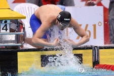 400m 자유형 계영 출전한 김우민