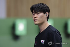 숨 고르는 홍수현