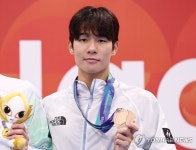 동메달 든 김민섭