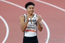 조 1위로 100m 준결승 통과하는 조엘진