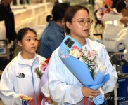 귀국한 여서정, 황서현