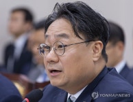 LH 부채 증가 관련 질의에 답하는 이성훈 사장