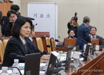 국회 과방위, '이진숙 국감 제척안' 여당 주도 의결