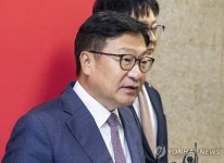임광현 대통령 비서실장 임명 관련 브리핑 하는 정점식 원내대표