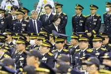 추미애 경기도지사, '고 김진석 소방위 영결식' 참석