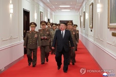 조선인민군 제3차 중대장대회 진행… 김정은 주재