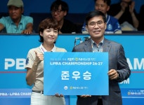 '0-3에서 4-3 대역전극' 김보미, 데뷔 7년 만에 LPBA 첫 우승
