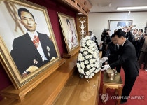 박정희 생가 찾은 장동혁 대표