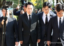 장동혁, 박정희 생가 찾아 참배