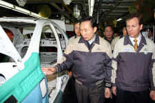 GM이 노조 때문에 망했다는 MB의 거짓말