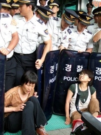 경찰, 인권위를 접수하다?…